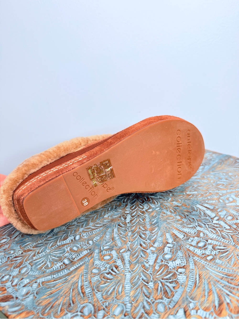 NWT! Antelope terracotta brown suede wedge mules with faux fur Size 38 - Picture 7 of 13